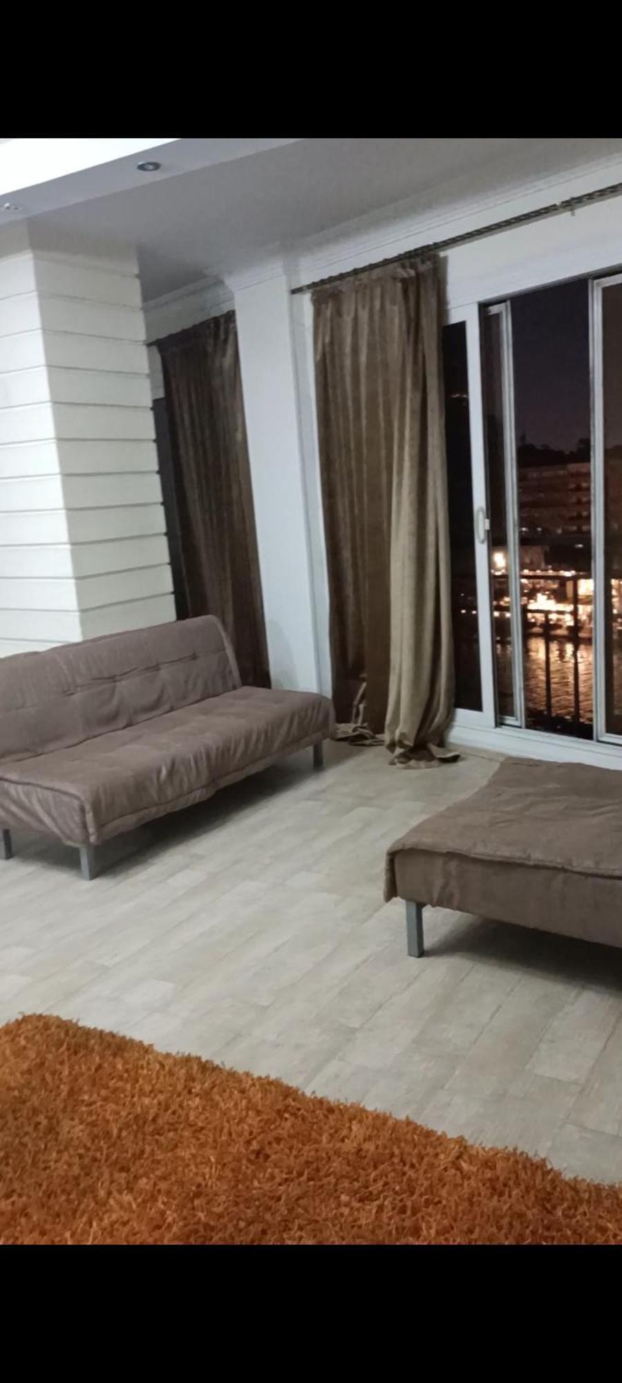 شقه علي النيل * Cairo